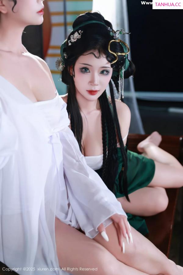   [XiuRen]高清写真图 2025.07.18 No.10561 南乔 青蛇第12张图片